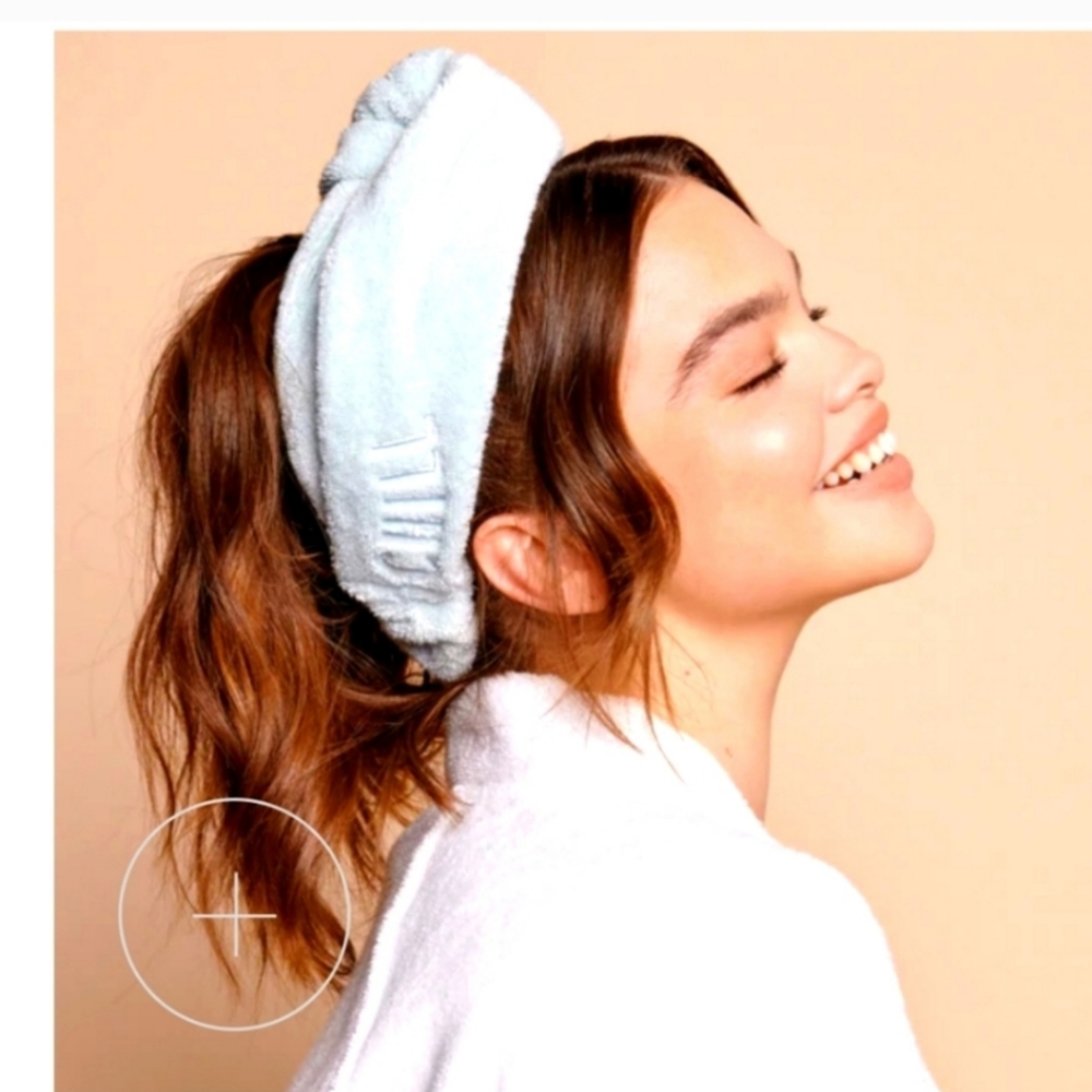 'Chill by Cravings' Bath Headband